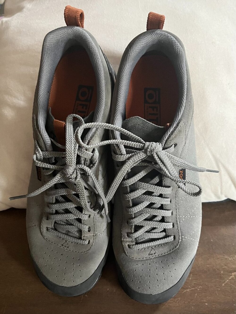 Men's Oboz Bozeman Low Leather Hiking Shoe - Size 9